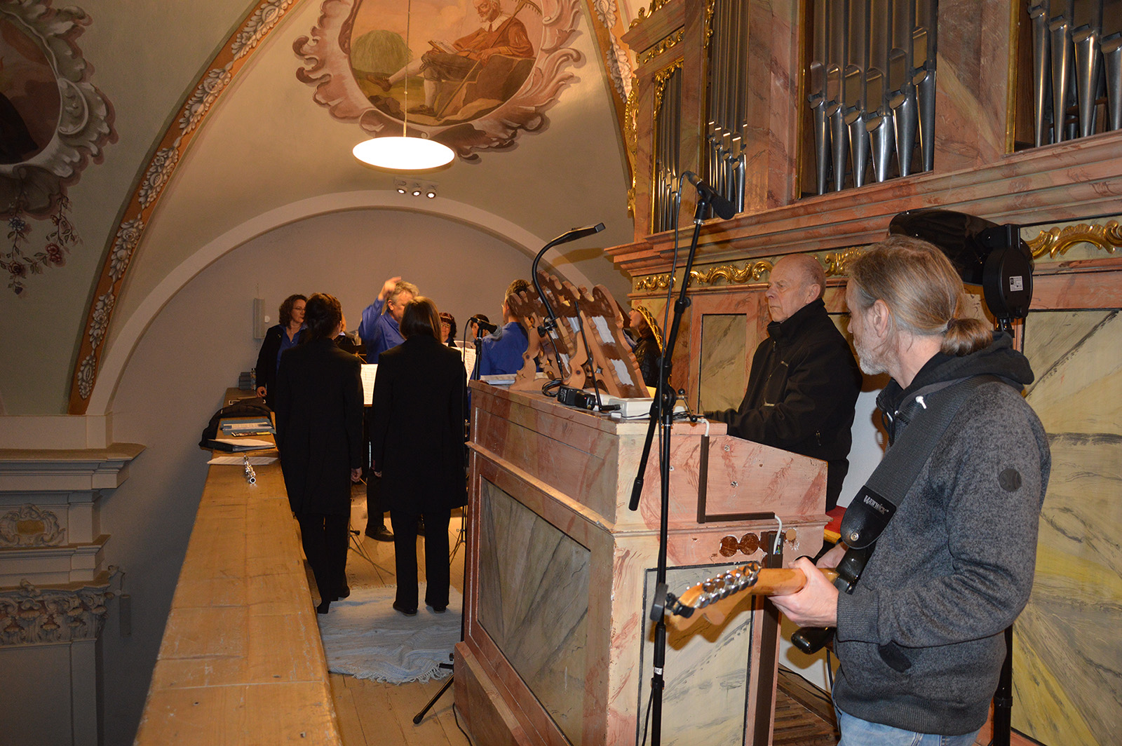 Gospelchor mit Orgel